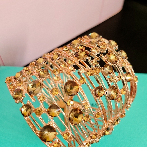 Bracelet Cuff - Picture 10 of 12